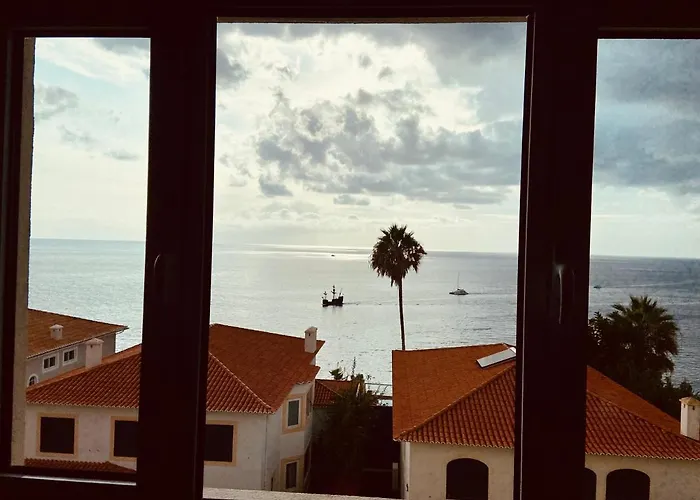 Ocean Cliffs Apartments